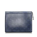 Blaue Louis Vuitton-Monogramm-Taigarama-Pochette-Voyage-MM-Clutch-Tasche
