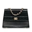 Schwarze Chanel CC Lammleder-Umhängetasche mit trapezförmiger Klappe