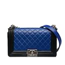 Blaue Chanel Medium Lammfell Boy Bicolor Flap Bag