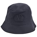 Chapéu bucket com logotipo Valentino Garavani em algodão preto