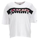 Camiseta feminina com estampa de logotipo floral - Tommy Hilfiger