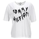 Camiseta feminina de algodão orgânico com logotipo Graffiti - Tommy Hilfiger