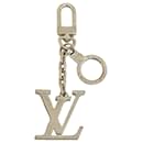 Portachiavi Louis Vuitton in argento con iniziali LV