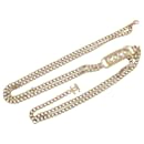 Cinturón de eslabones de cadena con placa con nombre Coco y diamantes de imitación dorados de Chanel