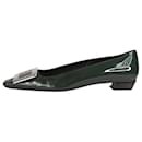 Chaussures plates vernies à boucles vert foncé - taille EU 37.5 - Roger Vivier