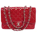 CHANEL ZEITLOSE JUMBO-HANDTASCHE AUS LEDER MIT EINFACHER KLAPPE - Chanel