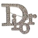 Broche con tachuelas y diamantes de imitación con logo - Dior