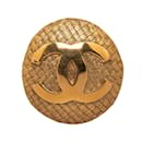 Chanel CC Quilted Round Brooch Metal Brooch in Good condition