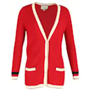 Cardigan Gucci com acabamento metálico em lã vermelha