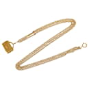 Cinturón para bolso con solapa y múltiples cadenas doradas de Chanel