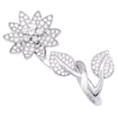 Sortija Van Cleef & Arpels “Lotus” en oro blanco, diamantes. - Autre Marque