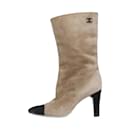 Neutral pointed toe suede boots - size EU 36.5 - Chanel