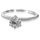 TIFFANY & CO. Anello di fidanzamento con diamante solitario in platino G VVS2 0.9 ctw - Tiffany & Co