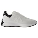 Sprint Runner Sneakers - Alexander Mcqueen - Leather - White/Black