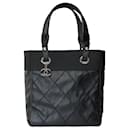 CHANEL Petite Einkaufstasche aus schwarzem Leder - 101698 - Chanel
