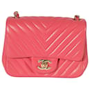 Mini borsa con patta in pelle di agnello rosa Chanel Chevron