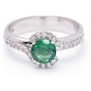 WHITE GOLD, Emerald and Diamond Ring. - Autre Marque