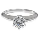 TIFFANY & CO. Anel de noivado solitário de diamante em platina F VS2 0.93 ctw - Tiffany & Co