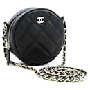 Bolso de hombro pequeño con cadena y cremallera redonda CHANEL Negro acolchado - Chanel