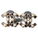 CC B22P GHW Pearl Black Crystal Logo Earrings box - Chanel