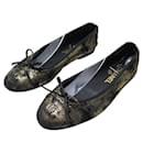 CHANEL LOGO CC G BALLERINAS SHOES02819 37.5 BLACK AND GOLD CANVAS SHOES - Chanel