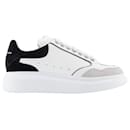 Oversized Sneakers - Alexander Mcqueen - Leather - Grey