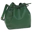 LOUIS VUITTON Epi Petit Noe Shoulder Bag Green M44104 LV Auth 64734 - Louis Vuitton