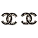 Black enamel large golden CC stud earrings - Chanel