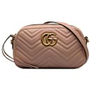 Borsa a tracolla Gucci piccola GG Marmont Matelasse rosa