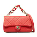 Bolso satchel pequeño con solapa y cadena elegante de piel de cordero Chanel rojo