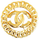 Spilla CC in oro Chanel