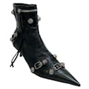 Schwarze Cagole-Stiefeletten aus Leder von Balenciaga