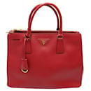 Tasche aus rotem Galleria-Saffiano-Leder - Prada