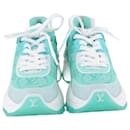 Louis Vuitton green/White Run 55 Lace Up Sneakers