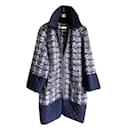 Nouveau manteau en tweed à boutons Paris / Salzbourg CC - Chanel