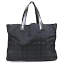 New Travel Line Tote MM - Chanel
