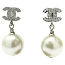 NEUF BOUCLES D'OREILLES CHANEL LOGO CC PERLES A36138 STRASS PEARL EARRINGS - Chanel