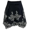 Erdem – Schwarze Shorts „Violetta“ mit weißer Stickerei - Autre Marque