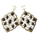 Gold diamond-shaped earrings - Chanel