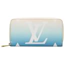 Blaue Louis Vuitton Monogramm-Geldbörse Giant By The Pool Zippy 