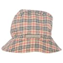 Burberry Reversible Bucket Hat in Beige Cotton