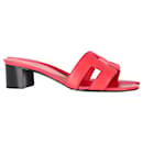 Sandalias Hermes Oasis Slide en cuero rojo - Hermès