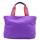 Zeitgenössische Designer-Handtasche aus lila Nylon - Autre Marque