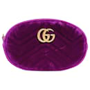 Riñonera Gucci GG Marmont Matelassé de terciopelo (476434)