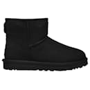 Classic Mini II Ankle Boots in Black Leather - Ugg