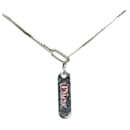 Collana con pendente Dior in argento con placca con logo