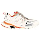 Balenciaga Track Sneakers aus weißem und orangefarbenem Polyurethan. 