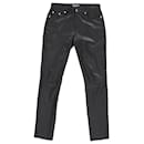 Jeans Calvin Klein em couro de cordeiro preto