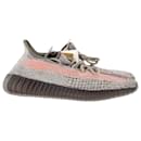 ADIDAS YEEZY BOOST 350 V2 Baskets en Maille Synthétique Marron - Yeezy