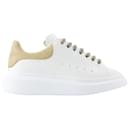 Oversized Sneakers - Alexander Mcqueen - Leather - White/camel